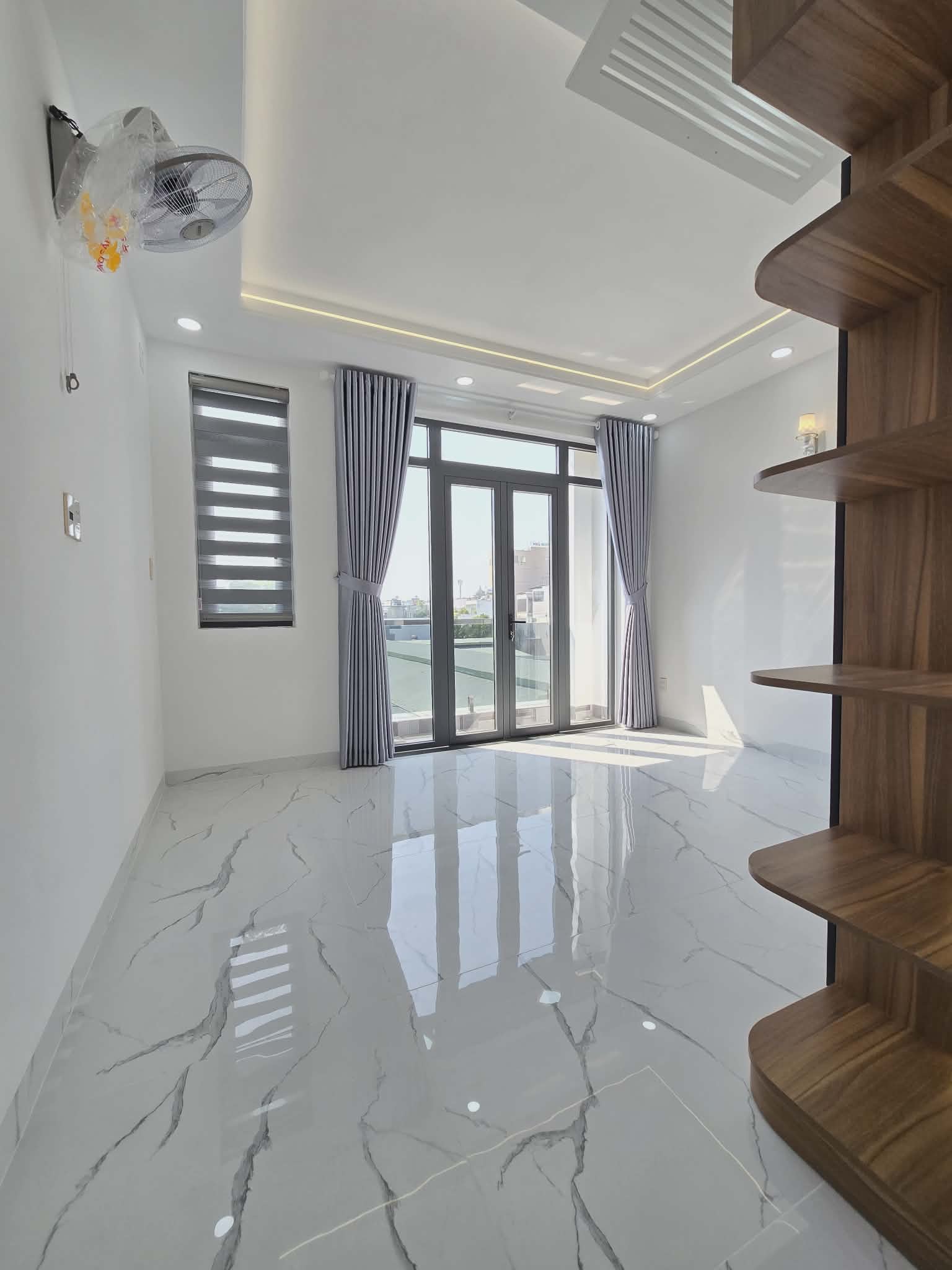 Bán nhà hẻm 413 Lê Văn Quới: Siêu phẩm 5 tầng "xe hơi ngủ trong nhà" ngay Ngã Tư Bốn Xã