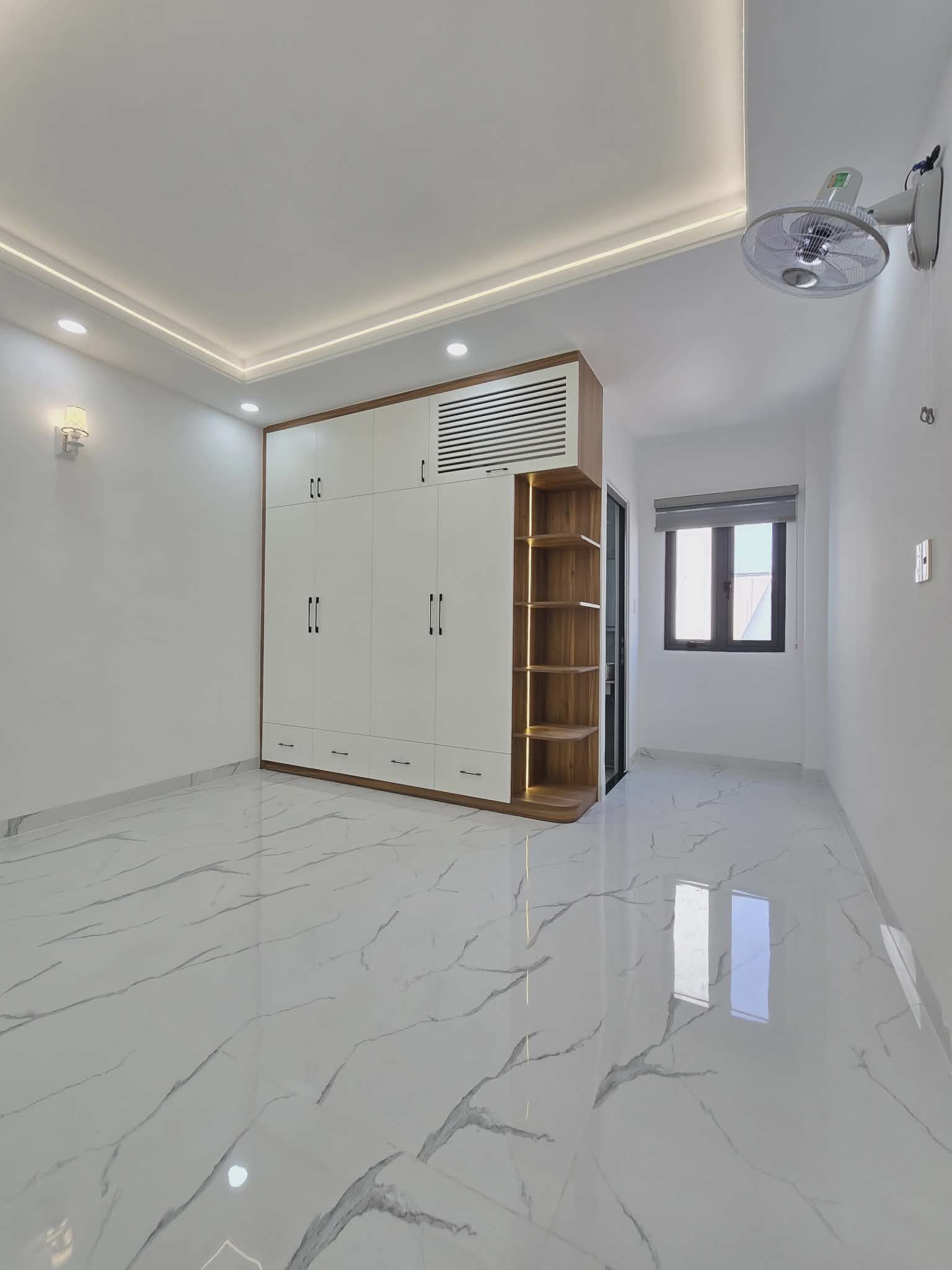 Bán nhà hẻm 413 Lê Văn Quới: Siêu phẩm 5 tầng "xe hơi ngủ trong nhà" ngay Ngã Tư Bốn Xã